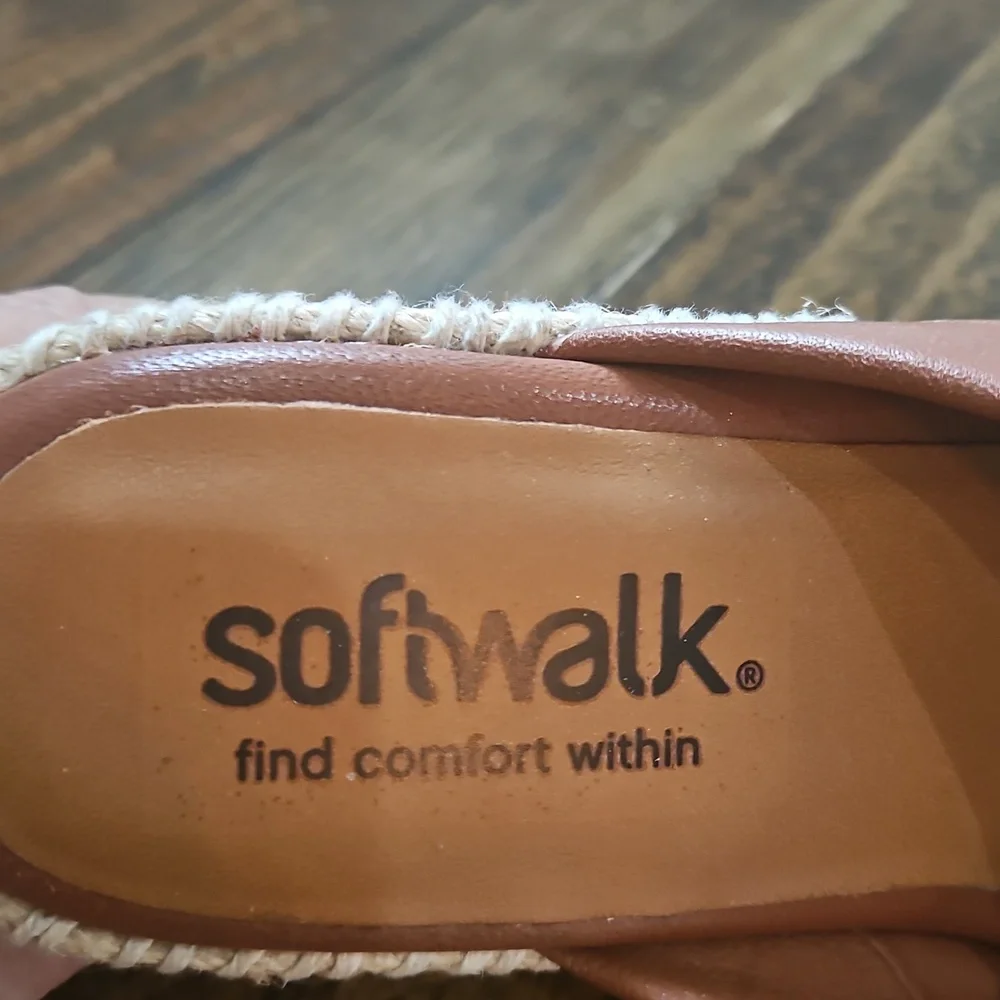 Softwalk Women's Brown Leather‎ Espadrille Wedge Sandals. Size 7.5